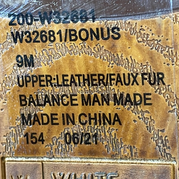 EUC Woman’s Size 9 White Mountain Brown Suede Slide Clog Faux Fur Slip On Clog - Picture 5 of 5